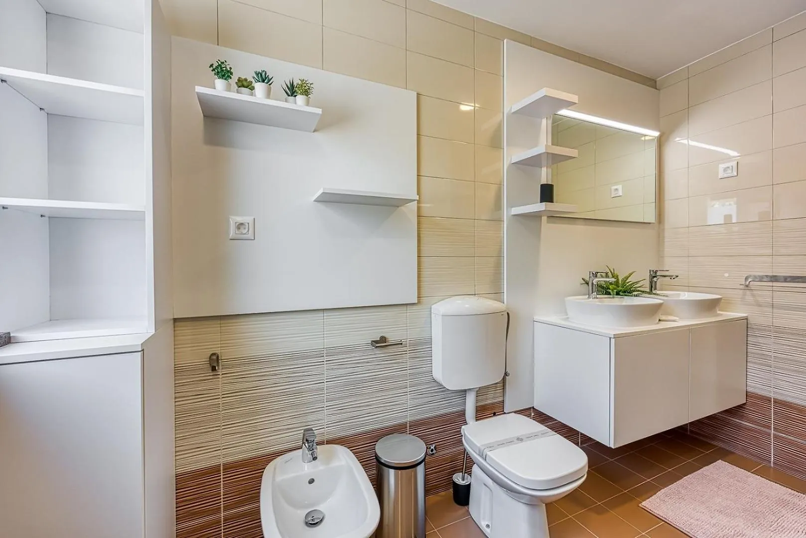 Breeze Holiday Home - Sea View Premantura Villa