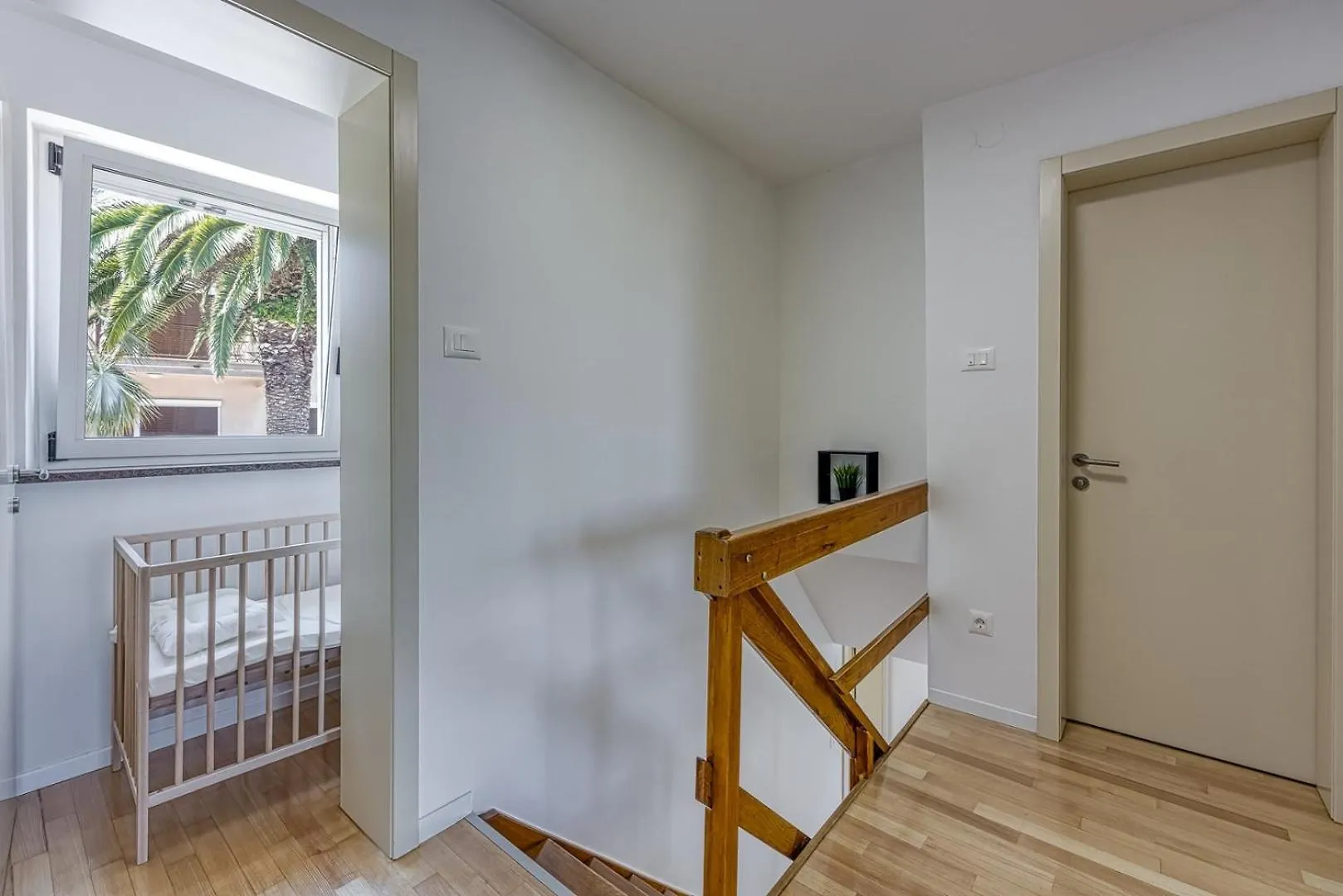 Breeze Holiday Home - Sea View Premantura Villa
