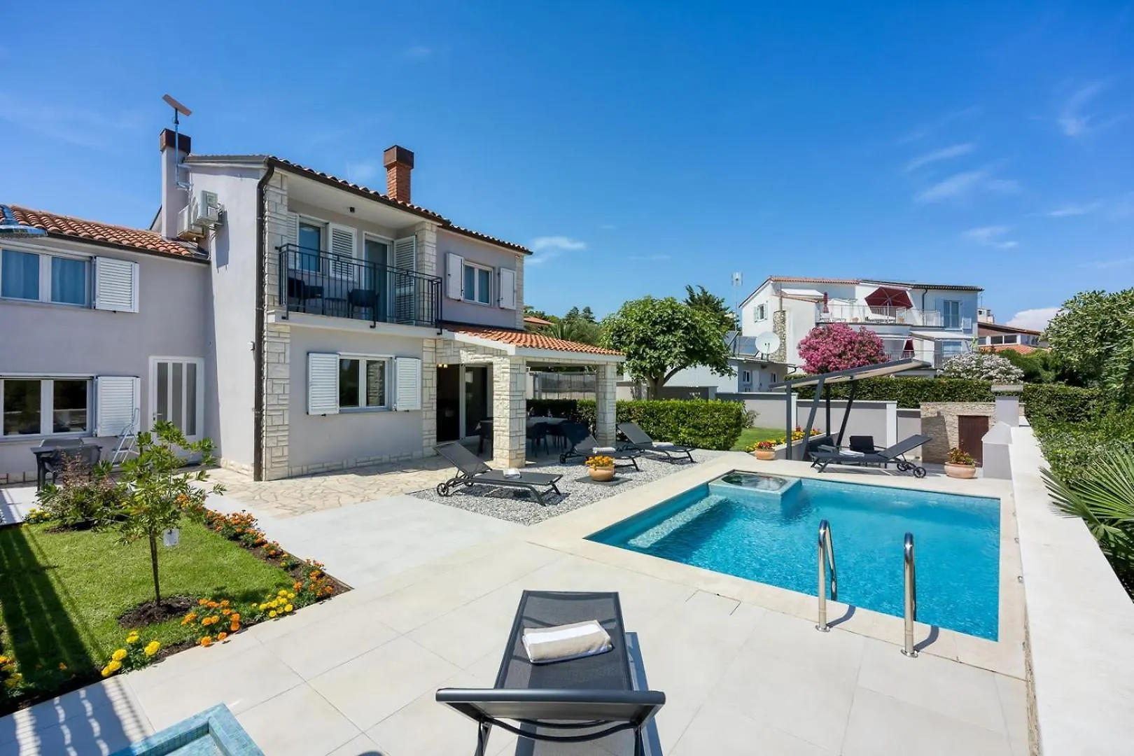 Villa Breeze Holiday Home - Sea View Premantura Croatia