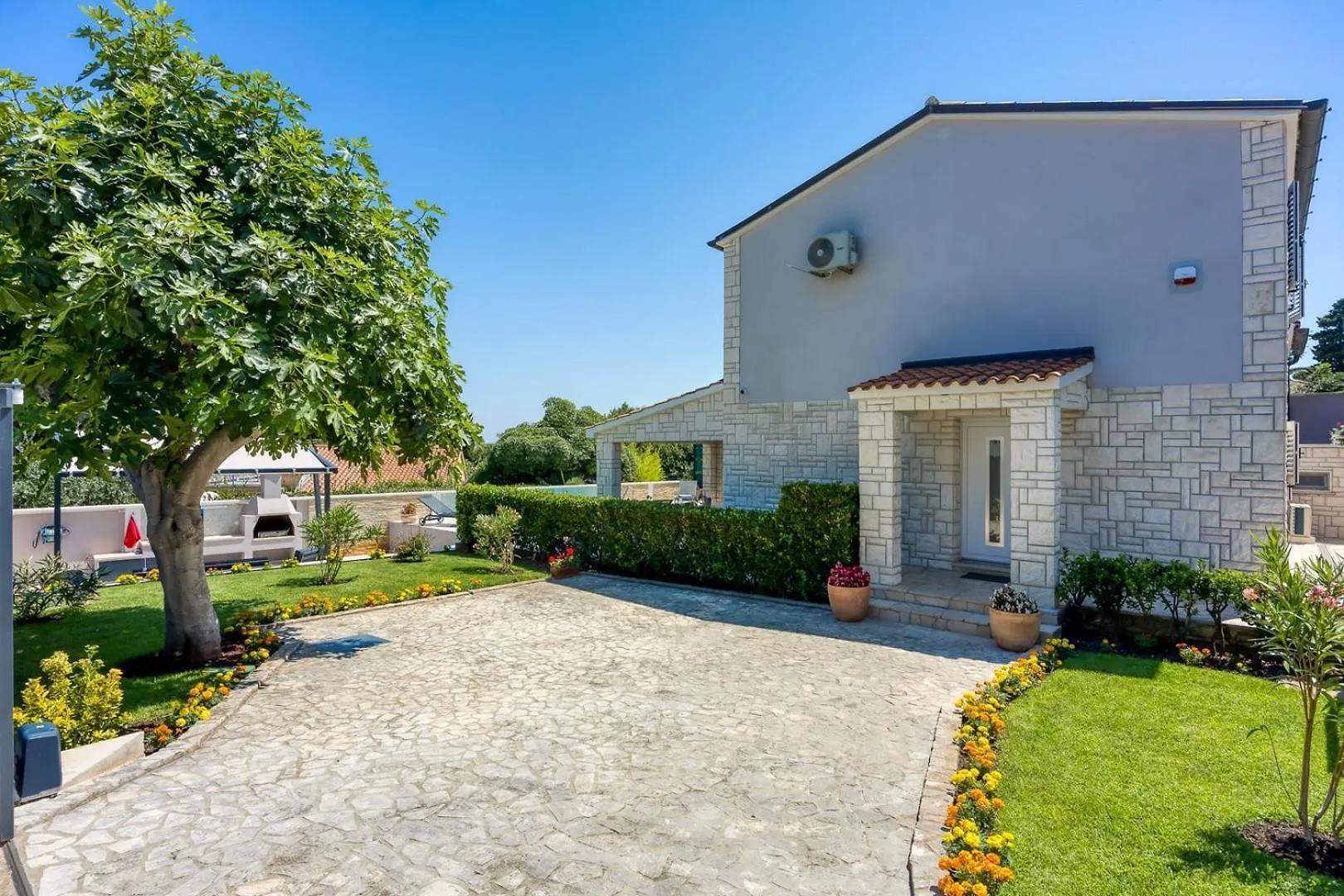 Breeze Holiday Home - Sea View Premantura